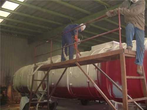 油罐銹了怎樣做防腐 聚脲噴涂設備施工可以嗎(圖1) 聚脲噴涂設備油罐防銹施工案例